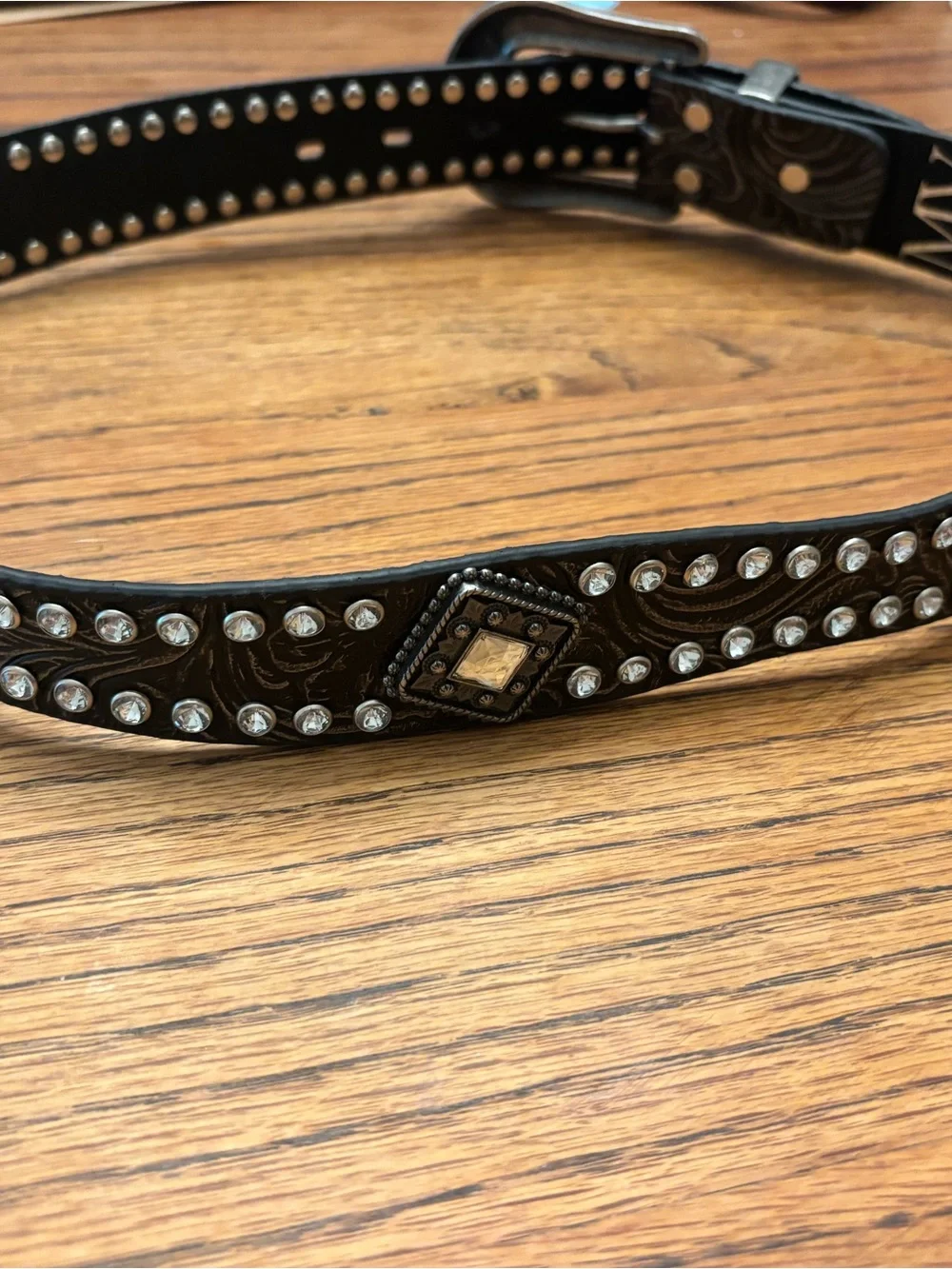 Women’s medium Western Style brown leather belt